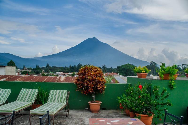 Hotel Panchoy By Ahs Antigua Bagian luar foto